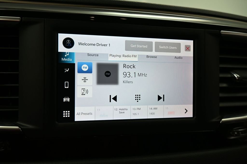 Used 2023 Chrysler Voyager LX FWD image 37