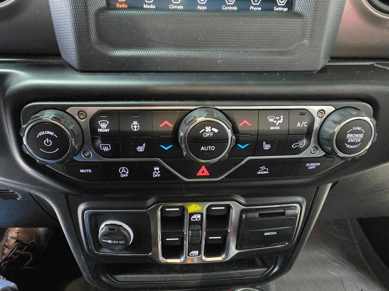 Used 2022 Jeep Wrangler Unlimited Sport image 31