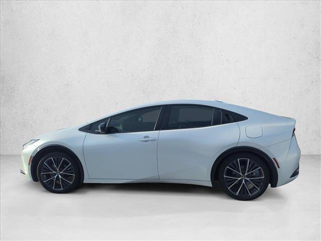Used 2025 Toyota Prius XLE FWD image 4