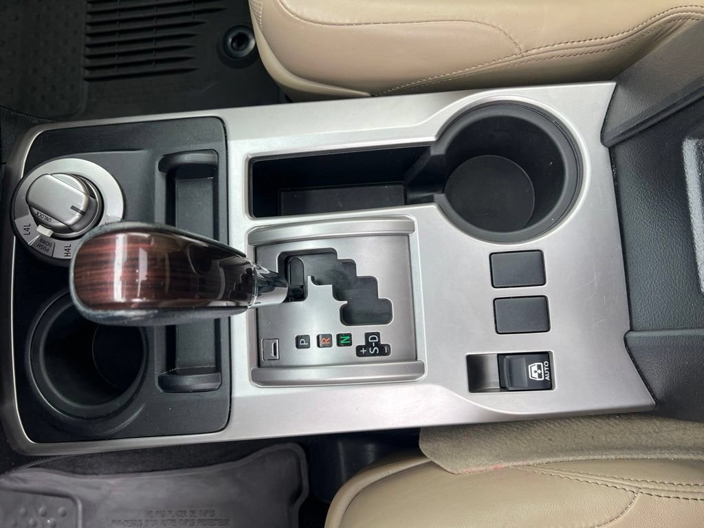 Used 2016 Toyota 4Runner Limited AWD/4WD image 32
