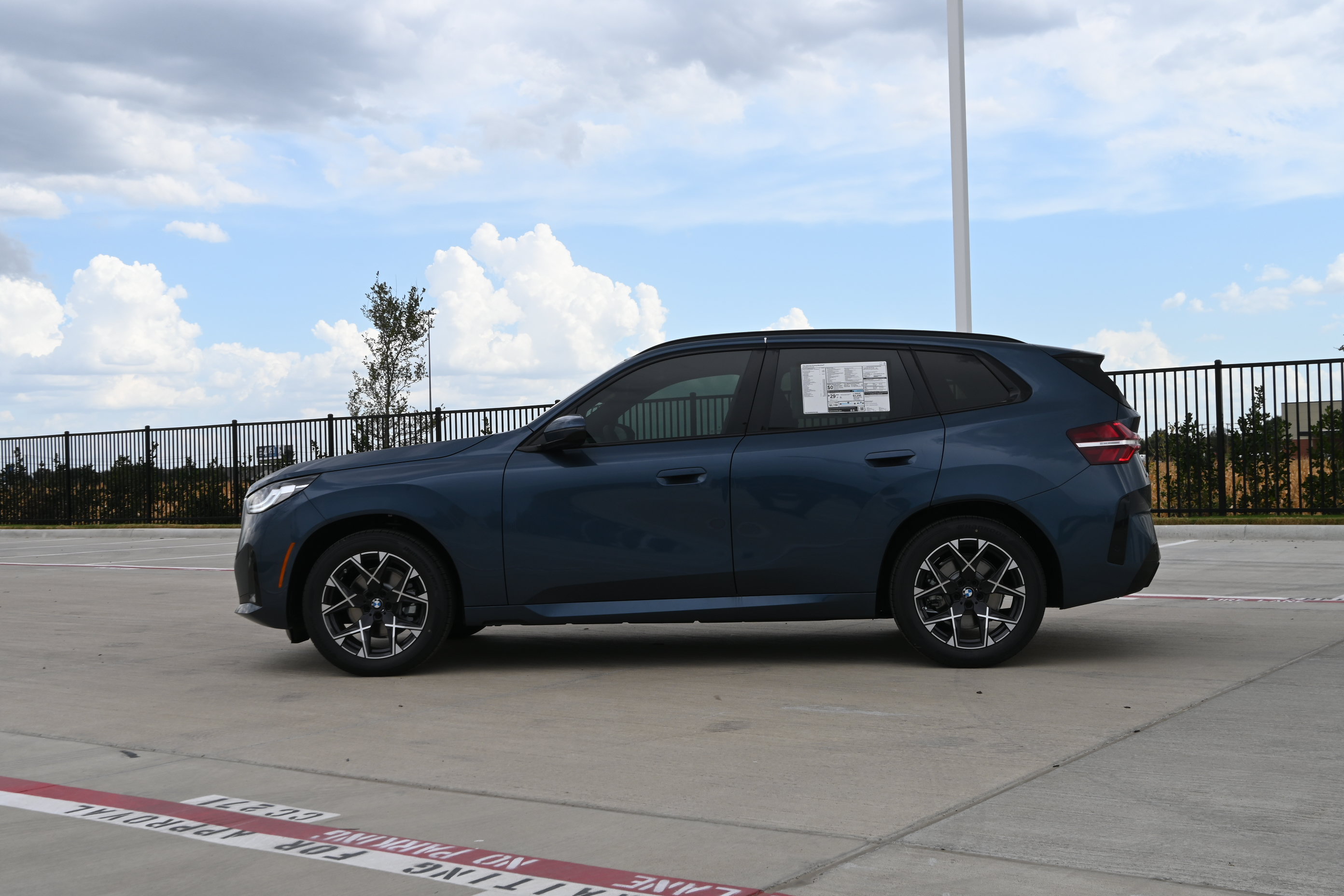 New 2026 BMW X3 xDrive30i w/ M Sport Package AWD/4WD image 5