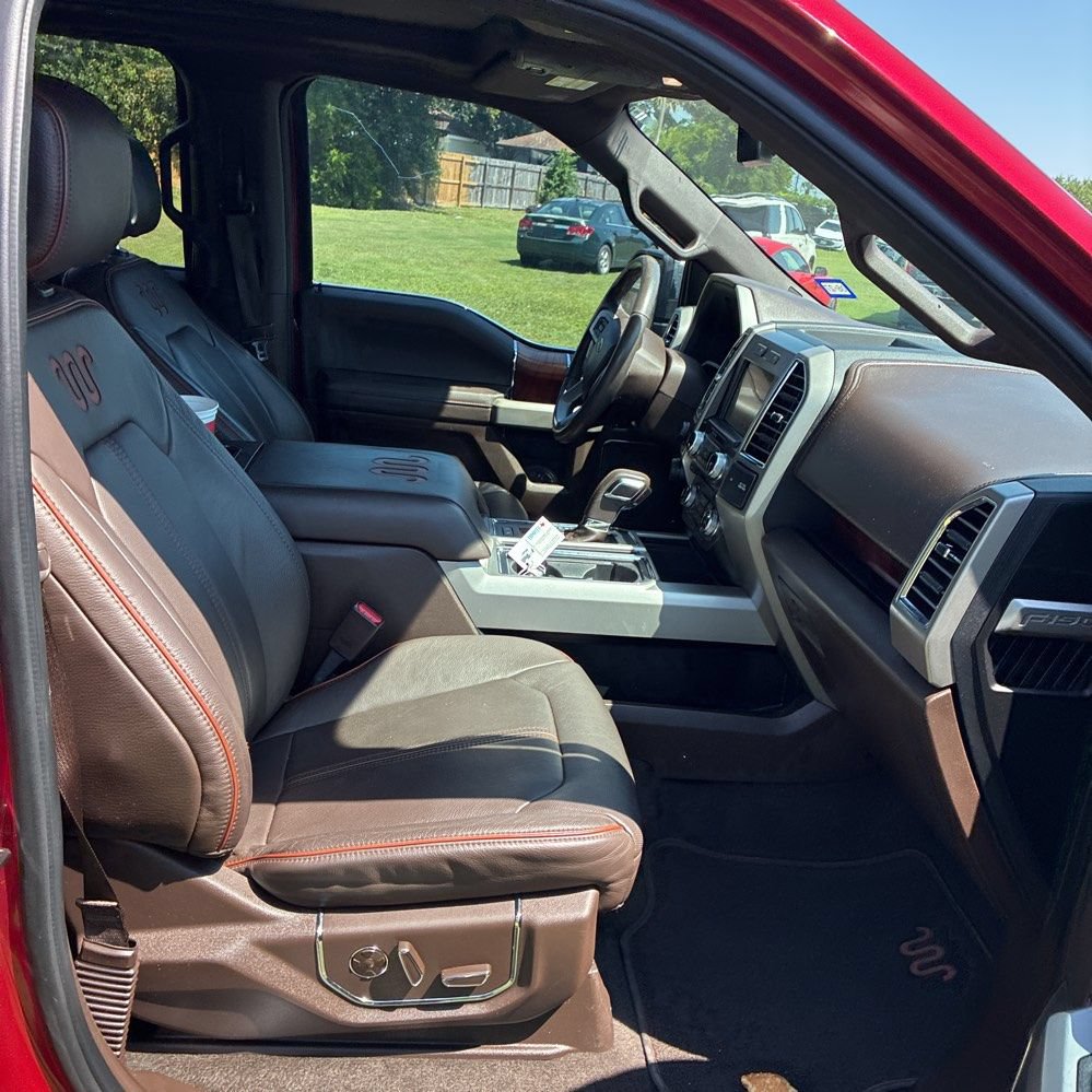 Used 2016 Ford F150 King Ranch w/ Equipment Group 601A Luxury AWD/4WD image 4