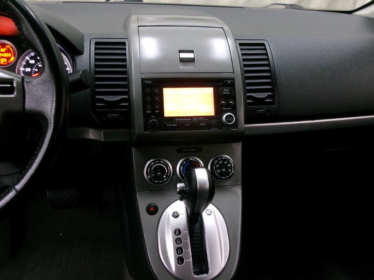 Used 2011 Nissan Sentra 2.0 SR w/ Convenience Pkg image 31
