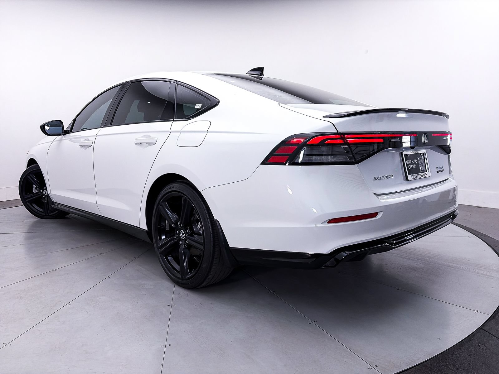 Used 2023 Honda Accord Sport image 3