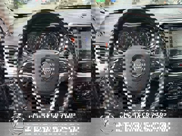 Used 2018 Jeep Cherokee Trailhawk w/ Comfort/Convenience Group image 24