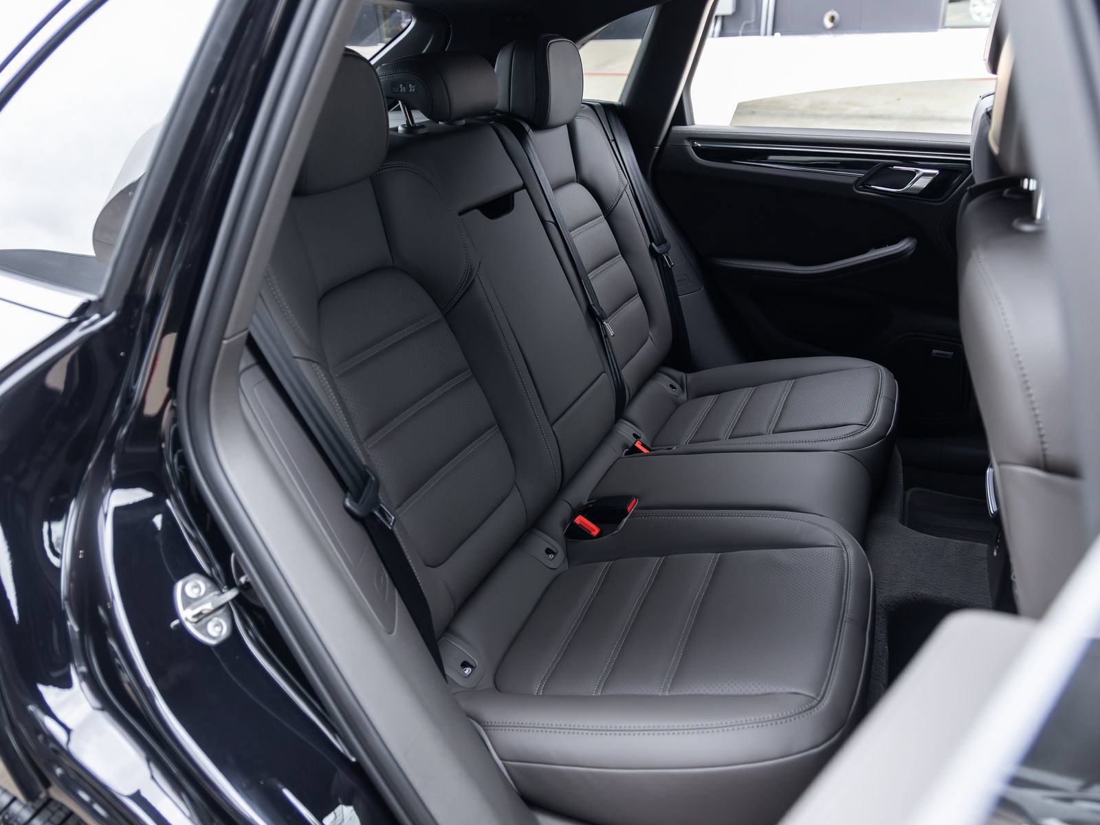 New 2026 Porsche Macan S AWD/4WD image 39