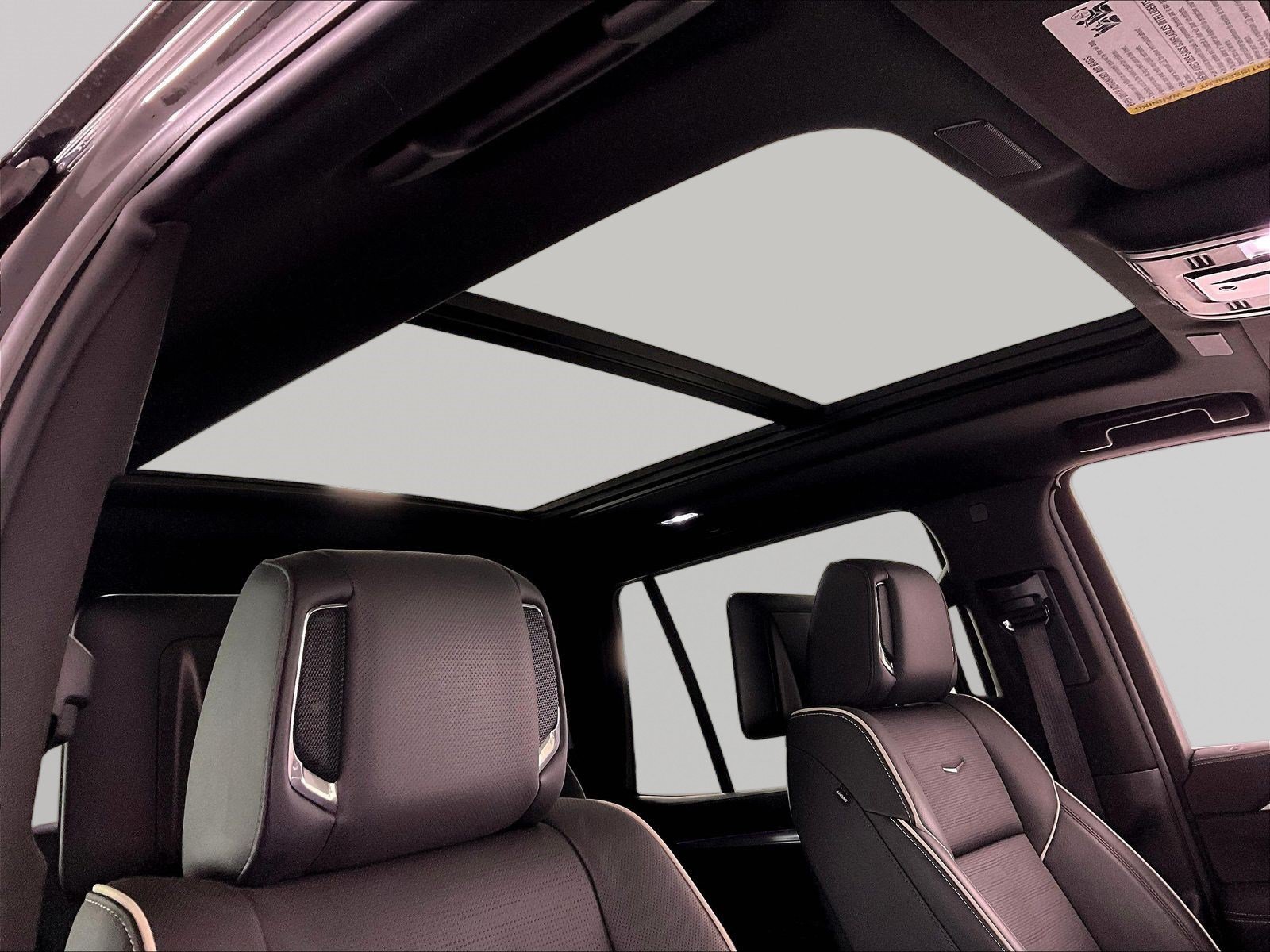 Used 2025 Cadillac Escalade Premium Luxury w/ LPO, Floor Liner Package AWD/4WD image 28