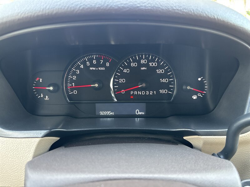 Used 2007 Cadillac DTS w/ Trunk Convenience Package FWD image 38