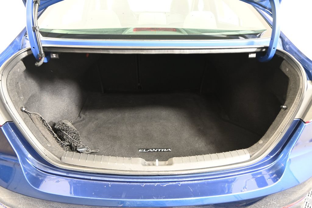 Used 2018 Hyundai Elantra Value Edition FWD image 16