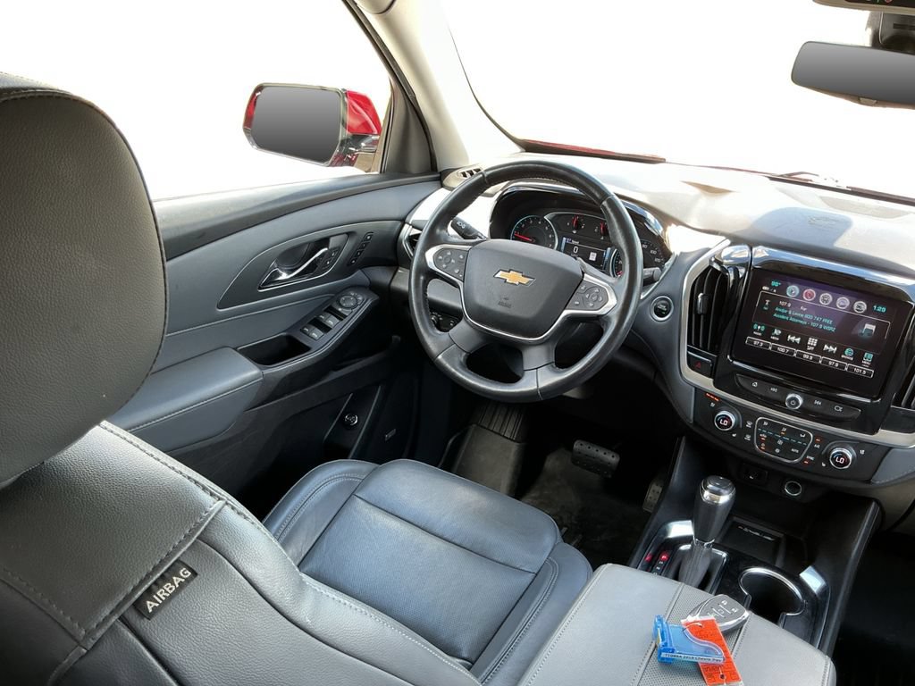 Used 2019 Chevrolet Traverse Premier w/ Driver Confidence II Package FWD image 21