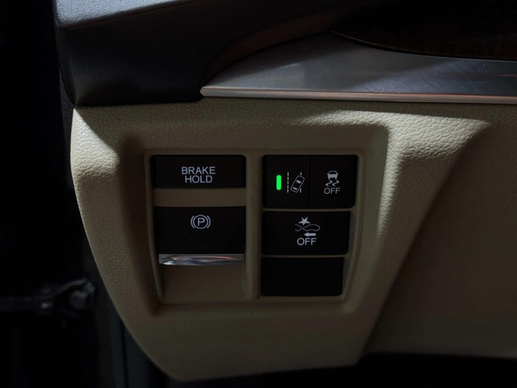 Used 2020 Acura MDX SH-AWD image 9