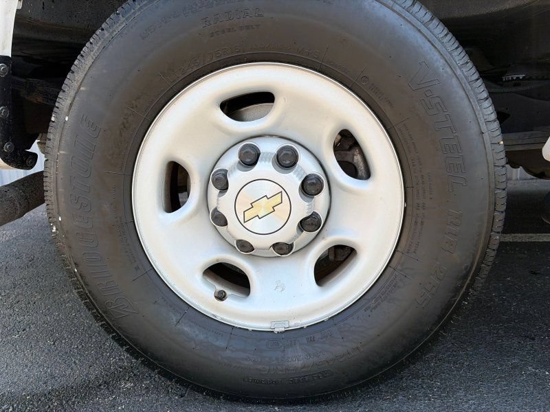 Used 2023 Chevrolet Express 2500 w/ Driver Convenience Package RWD image 32