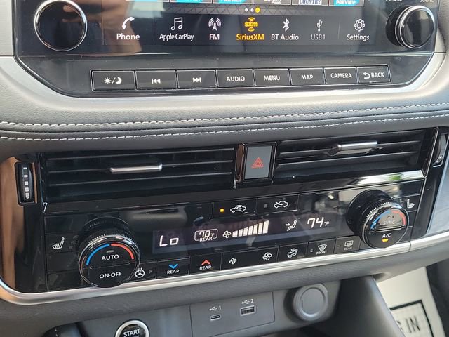 Used 2023 Nissan Rogue Platinum w/ Platinum Premium Package image 18