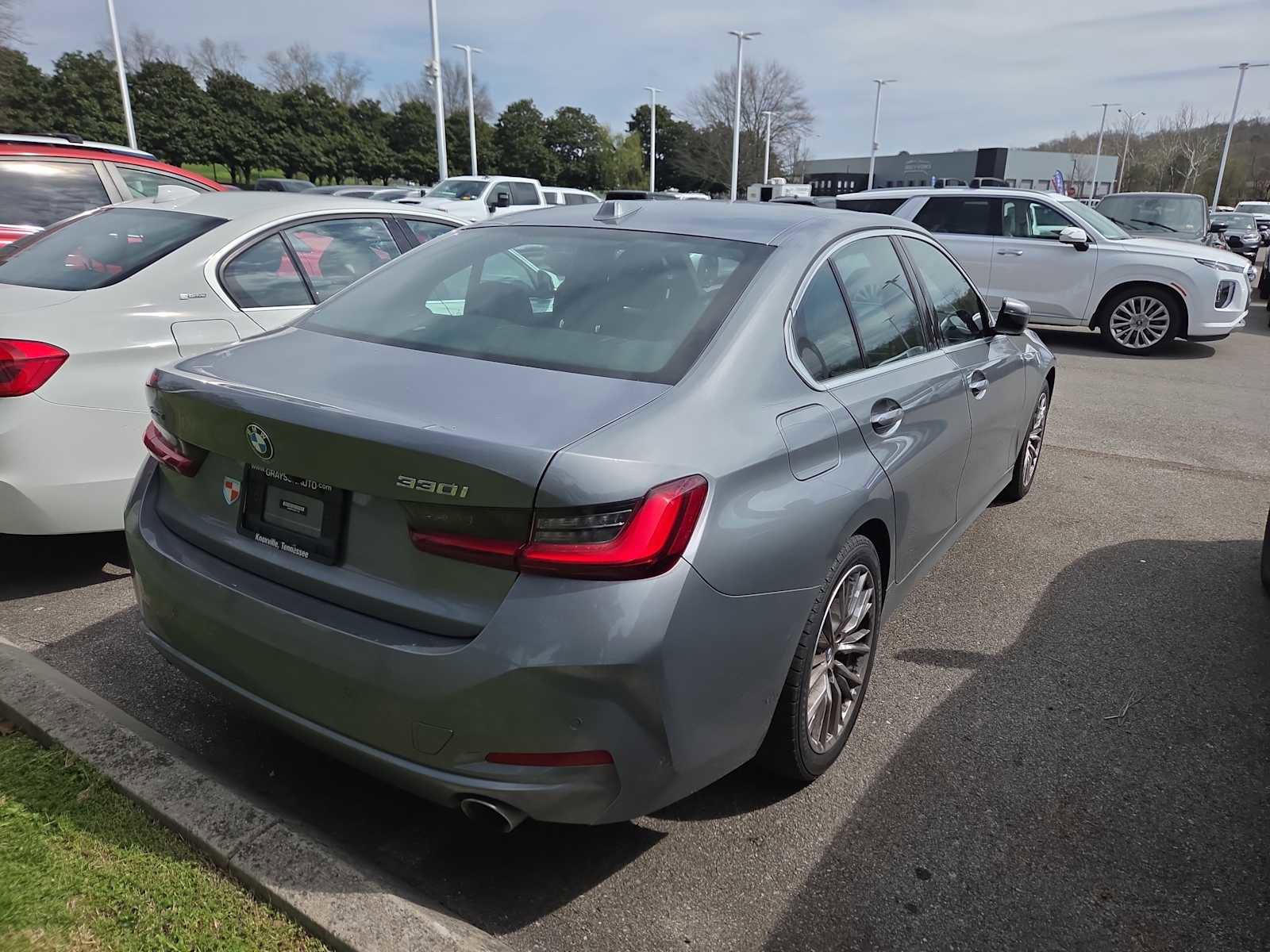 Used 2023 BMW 330i xDrive 330i xDrive w/ Driving Assistance Package image 3