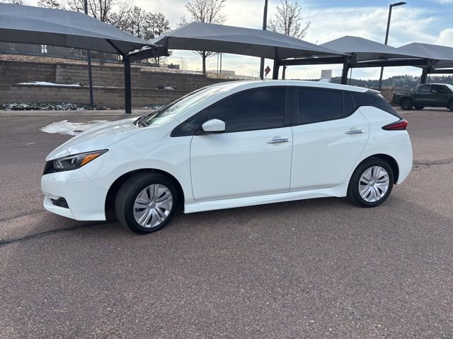 Used 2025 Nissan Leaf S image 4