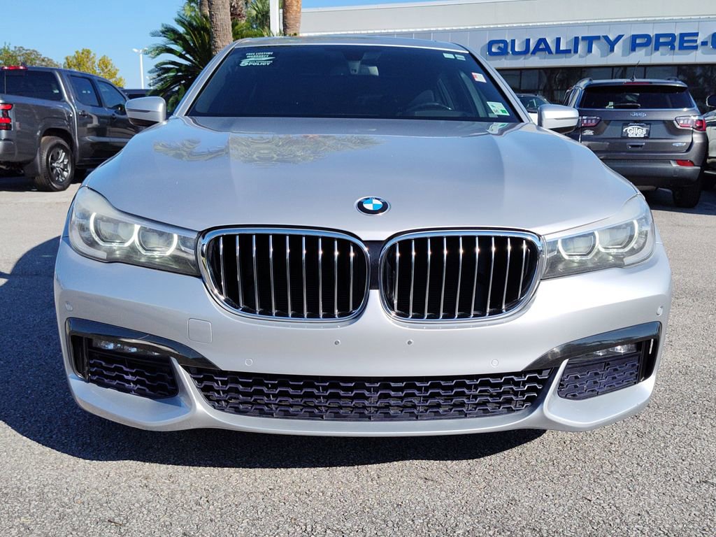 Used 2016 BMW 740i image 10