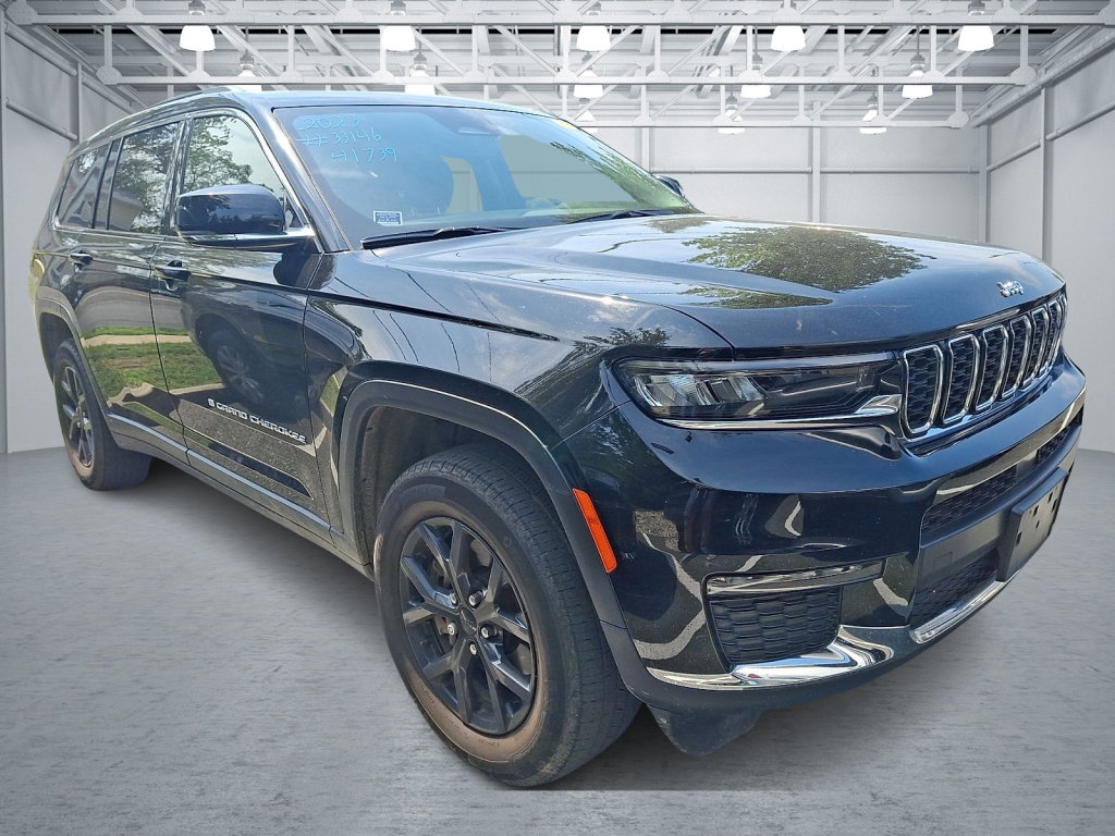 Used 2023 Jeep Grand Cherokee L Limited AWD/4WD image 2
