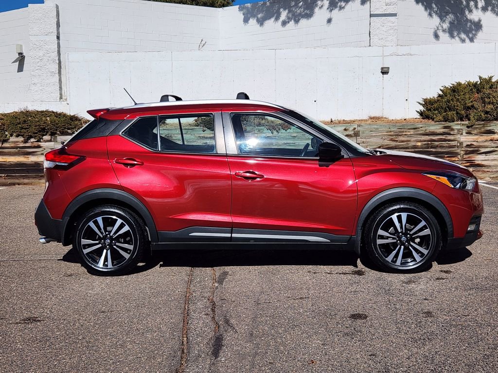 Used 2020 Nissan Kicks SR w/ Exterior Package image 2