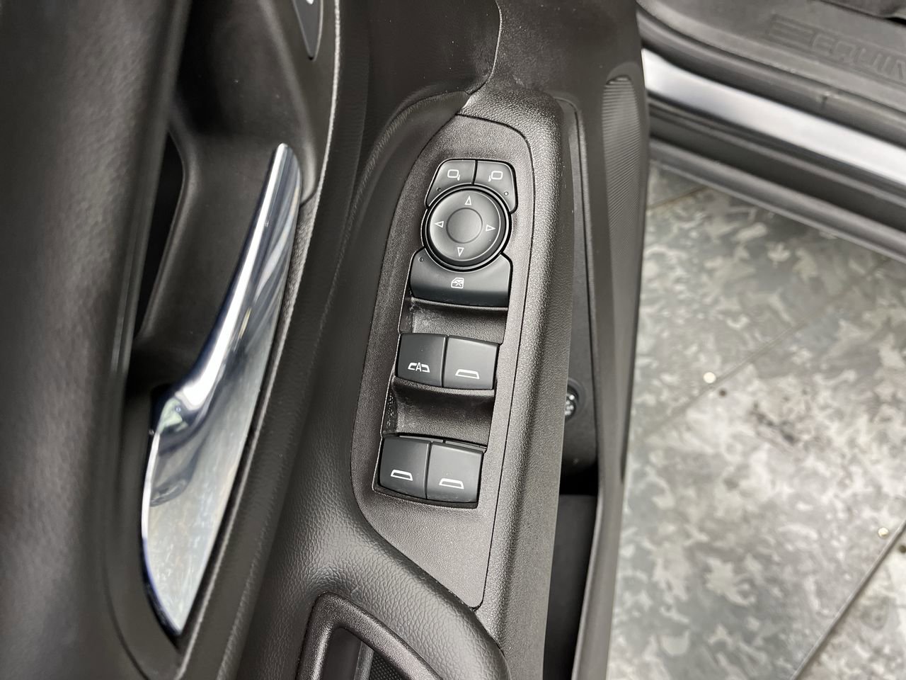 Used 2022 Chevrolet Equinox LT AWD/4WD image 8