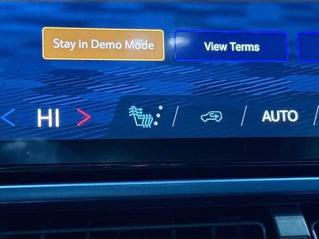 New 2026 Chevrolet Equinox EV LT image 21