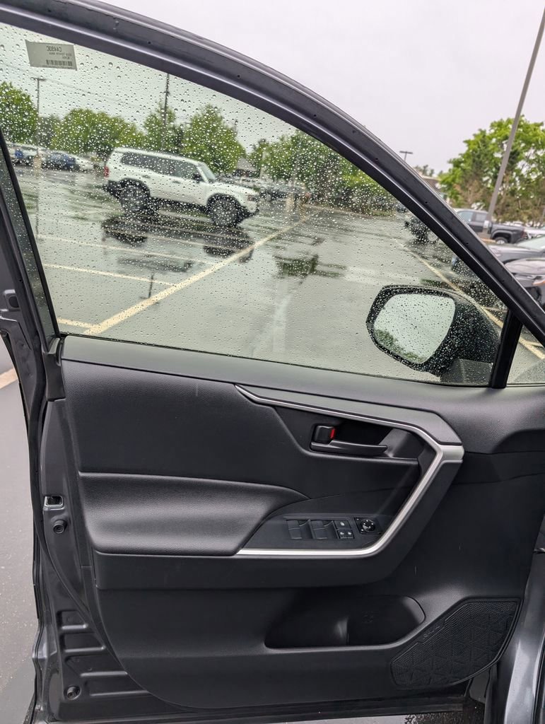 Used 2019 Toyota RAV4 LE w/ All Weather Liner Package AWD/4WD image 12