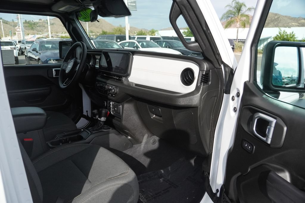 Certified 2025 Jeep Wrangler Unlimited Sport AWD/4WD image 31