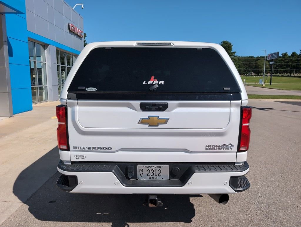 Used 2024 Chevrolet Silverado 3500 High Country w/ High Country Premium Package image 7