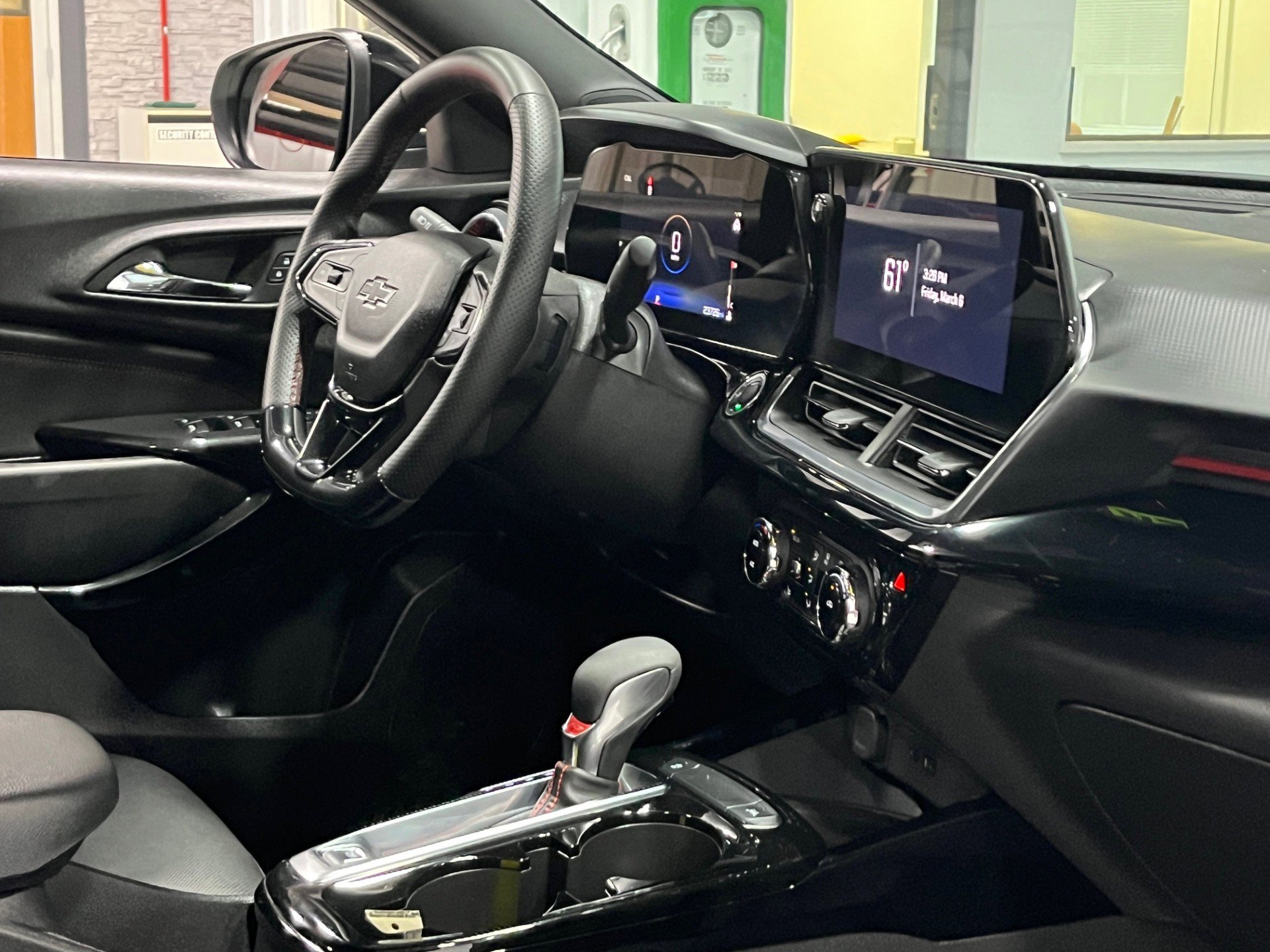 Certified 2024 Chevrolet Trax RS w/ Sunroof Package FWD image 10