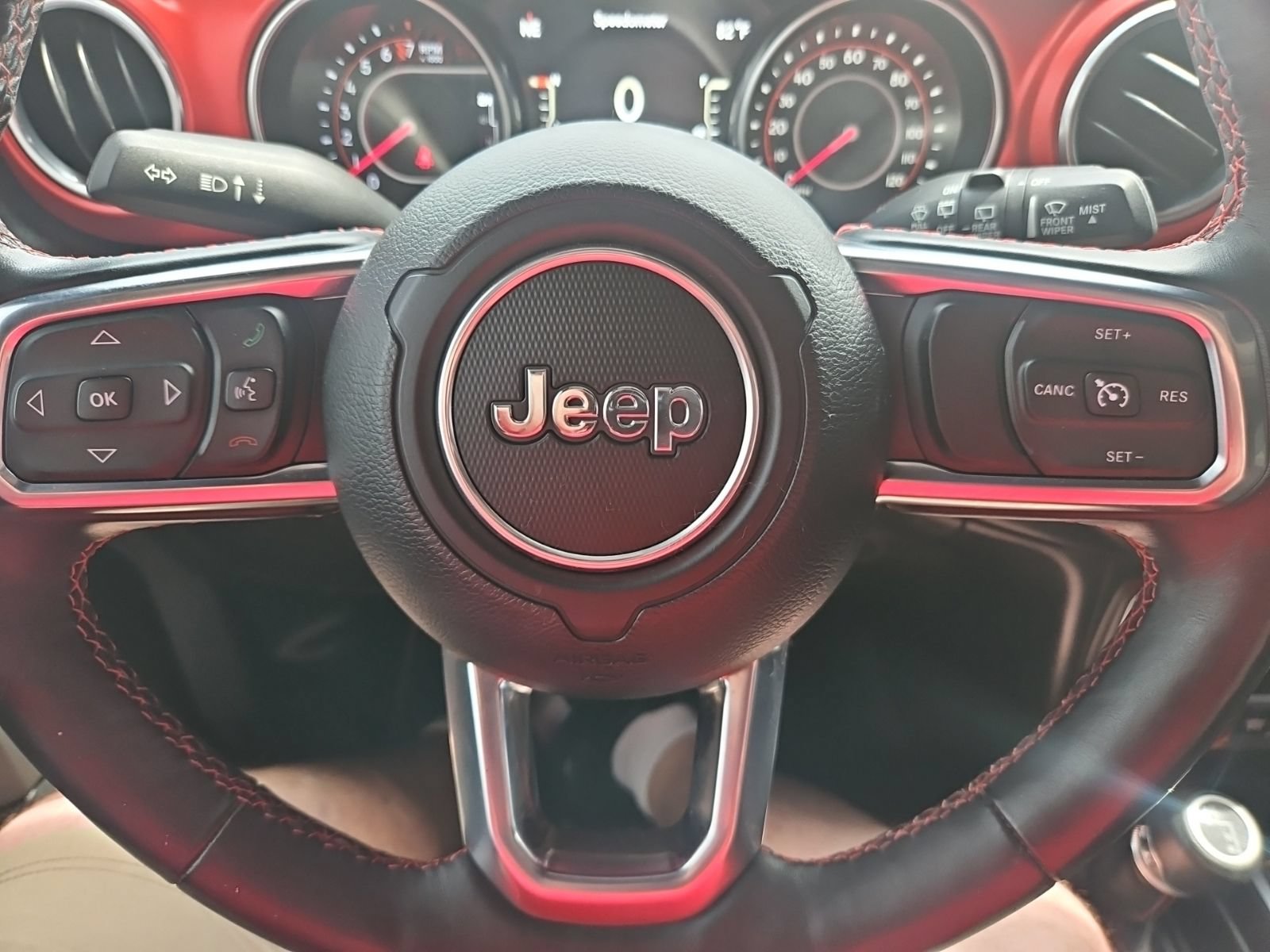Used 2018 Jeep Wrangler Unlimited Rubicon AWD/4WD image 33