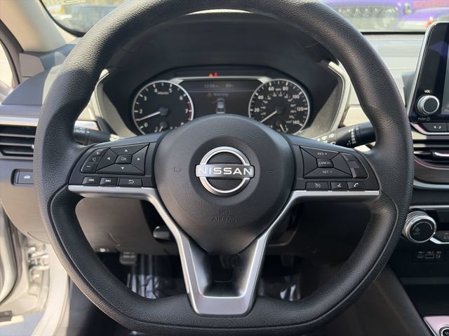 Used 2024 Nissan Altima 2.5 SV FWD image 21