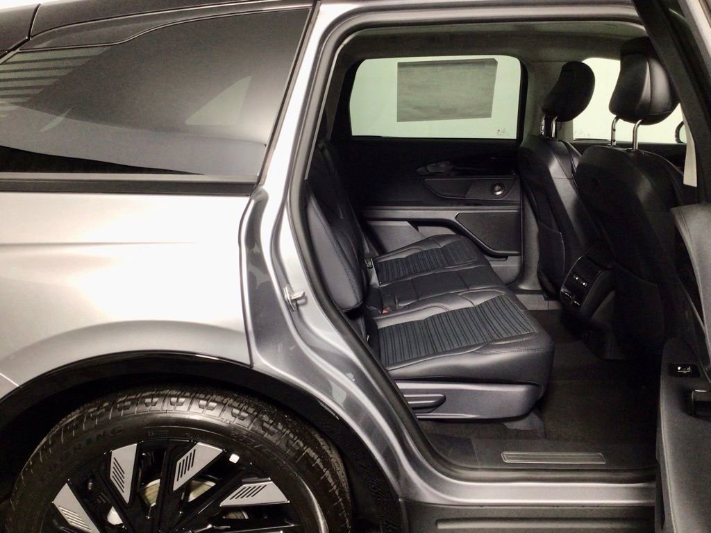 New 2026 Lincoln Nautilus Reserve w/ Jet Appearance Package image 35