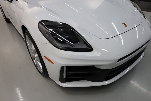 Used 2024 Porsche Panamera 4 image 58
