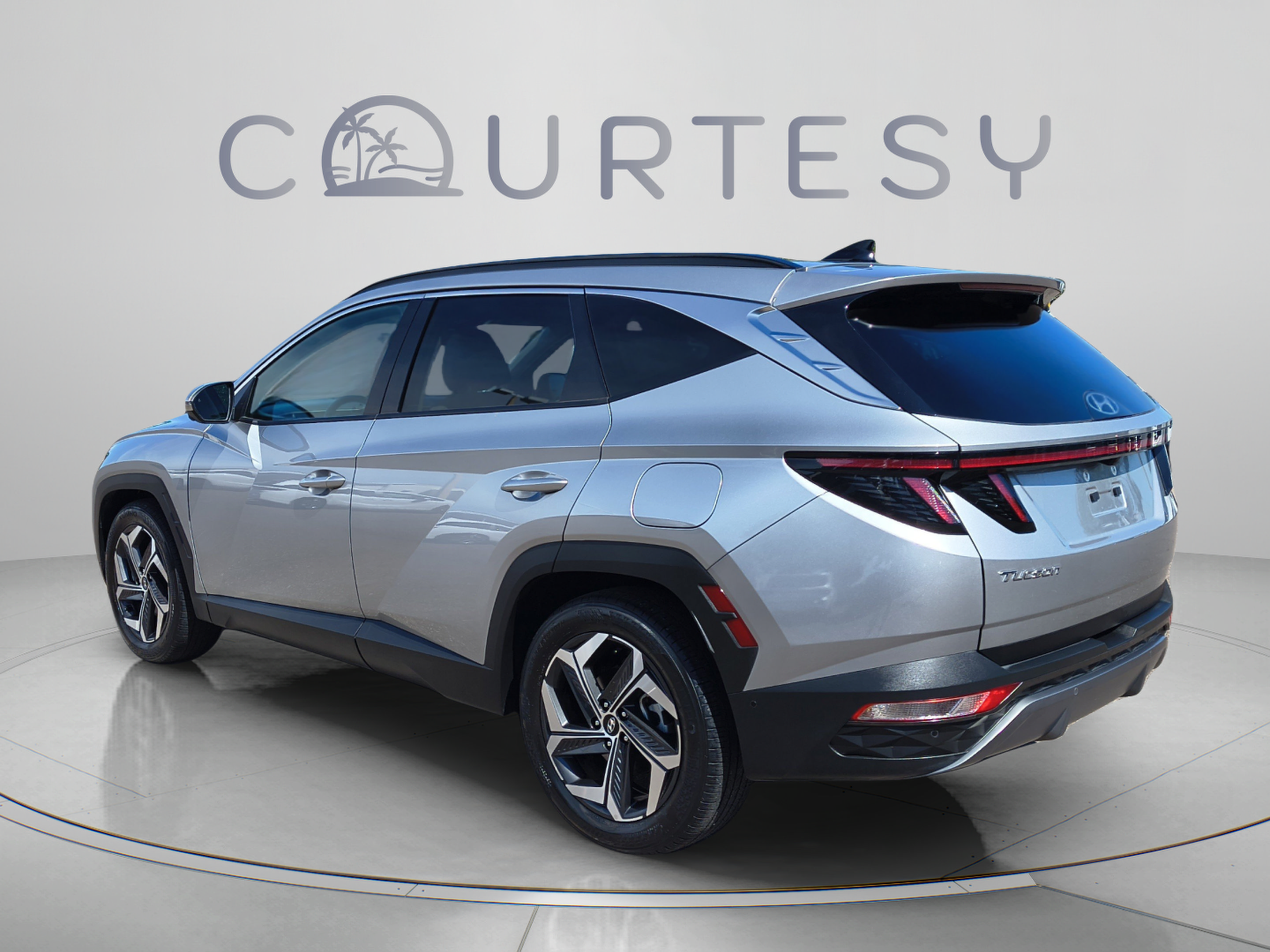 Certified 2024 Hyundai Tucson Limited FWD image 3
