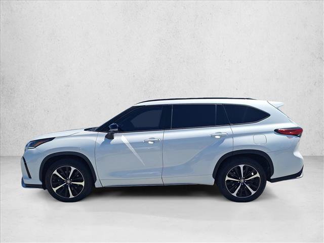 Used 2022 Toyota Highlander XSE FWD image 9
