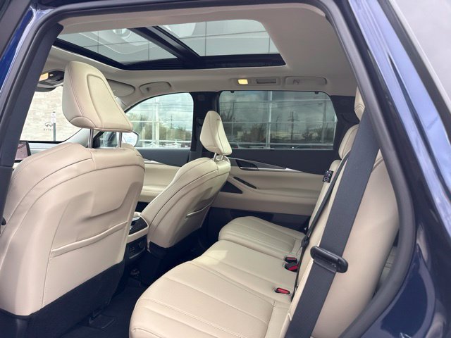 Used 2023 INFINITI QX60 Luxe w/ Cargo Package AWD/4WD image 18