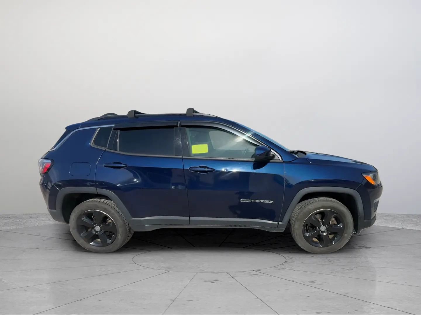 Used 2018 Jeep Compass Latitude w/ Popular Equipment Group AWD/4WD image 6