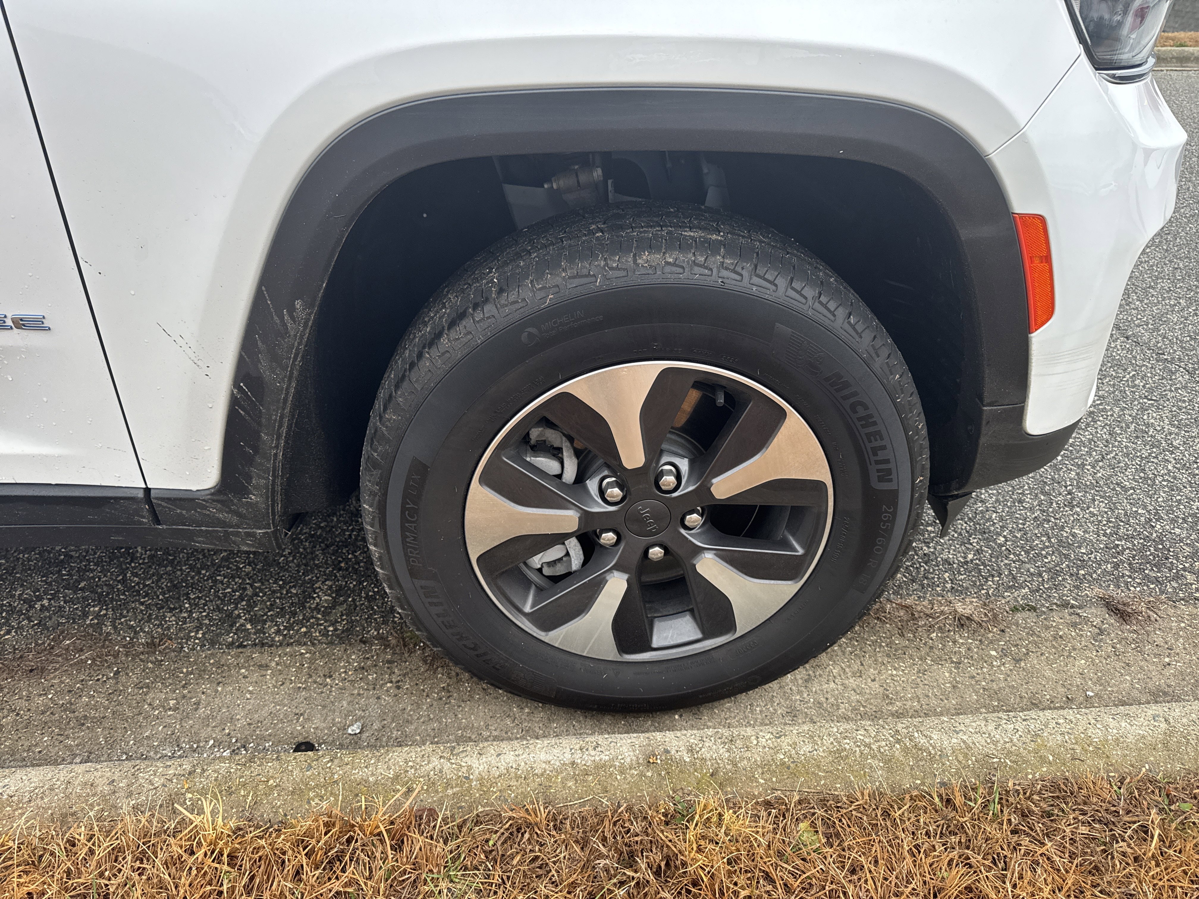 Used 2023 Jeep Grand Cherokee 4WD 4xe image 12