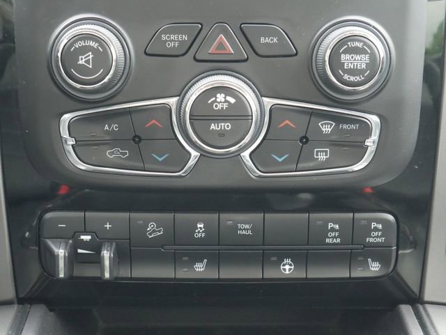 Used 2018 RAM 2500 Big Horn w/ Sport Appearance Group AWD/4WD image 25