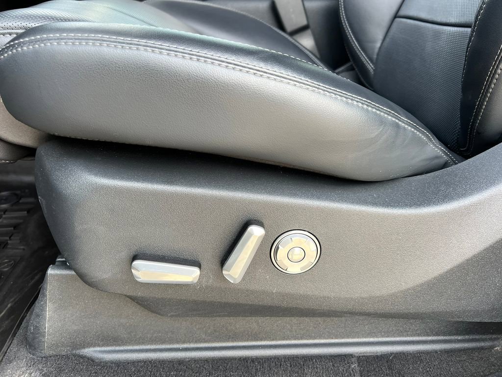 Used 2025 Lincoln Navigator Reserve w/ Jet Appearance Package image 13