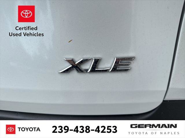 Certified 2025 Toyota Sienna XLE image 5
