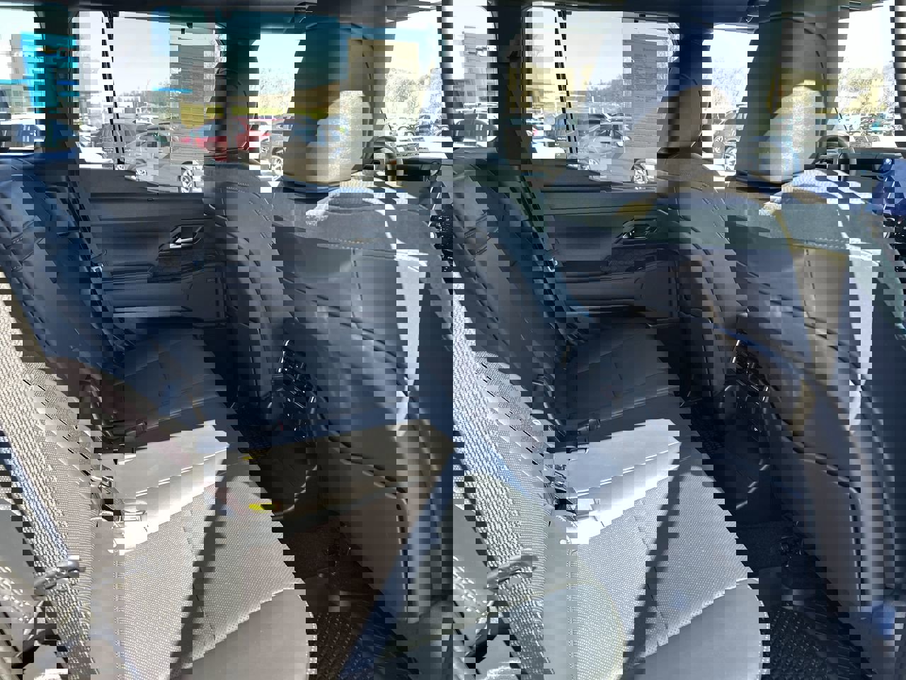 Used 2024 Lexus GX 550 image 17