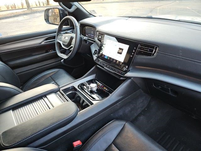 Used 2023 Jeep Wagoneer Series II image 14
