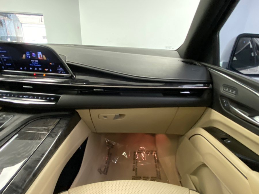Used 2021 Cadillac Escalade ESV Premium Luxury AWD/4WD image 26