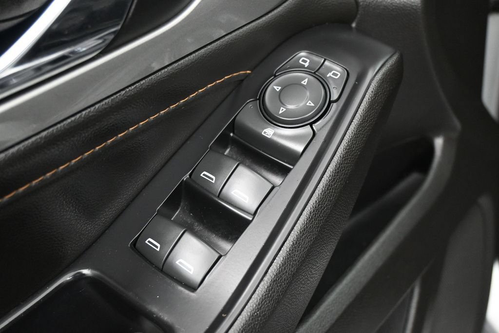 Used 2020 Chevrolet Traverse LS FWD image 13