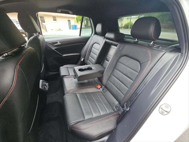 Used 2018 Volkswagen GTI SE w/ SE Leather Package FWD image 14