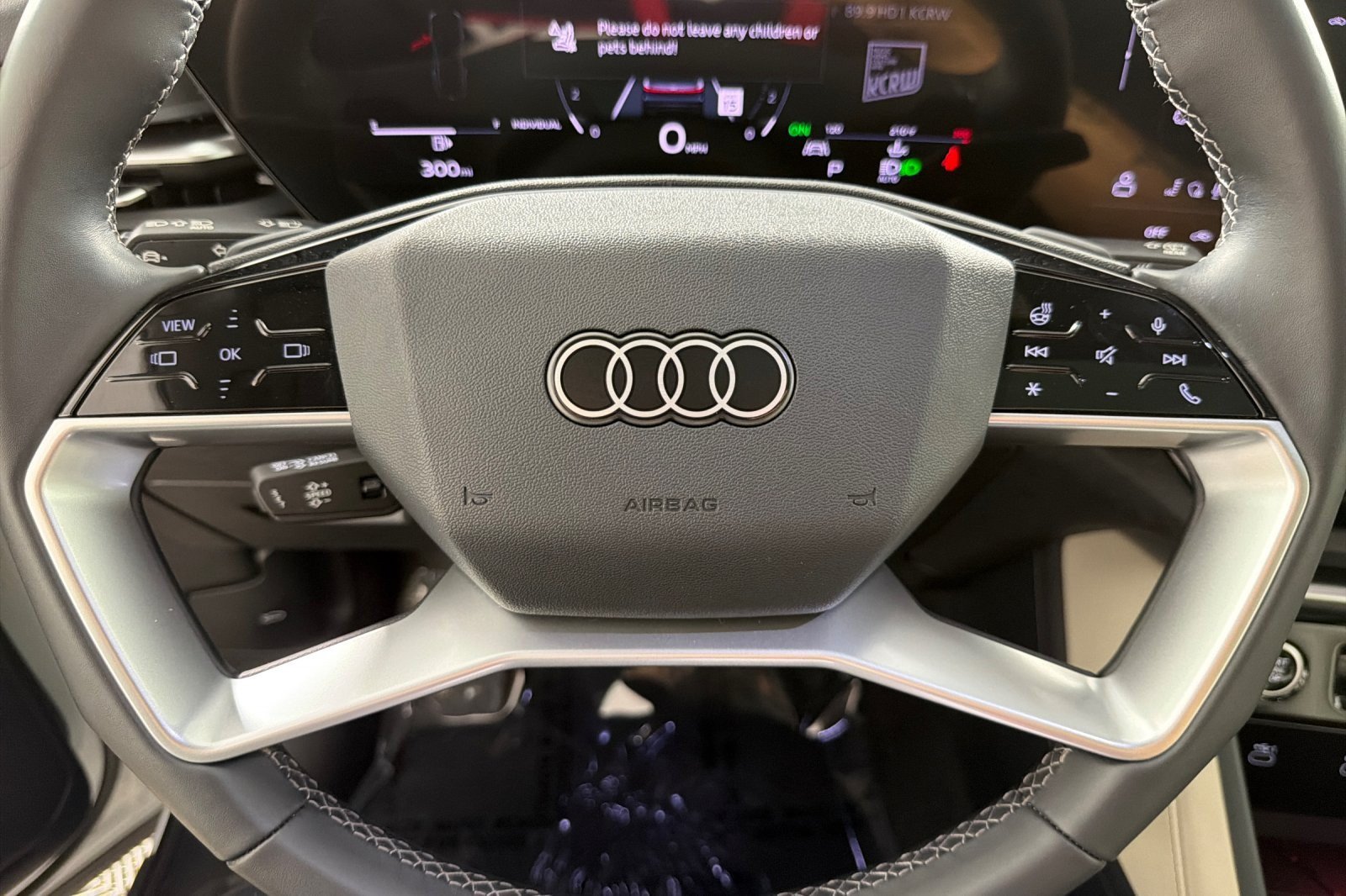 Used 2025 Audi Q5 Premium w/ Convenience Package AWD/4WD image 23