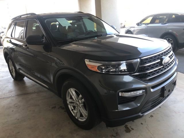 Used 2020 Ford Explorer XLT w/ Equipment Group 202A image 2
