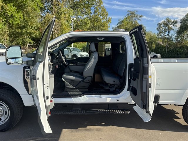New 2026 Ford F350 XL w/ XL Chrome Package image 21