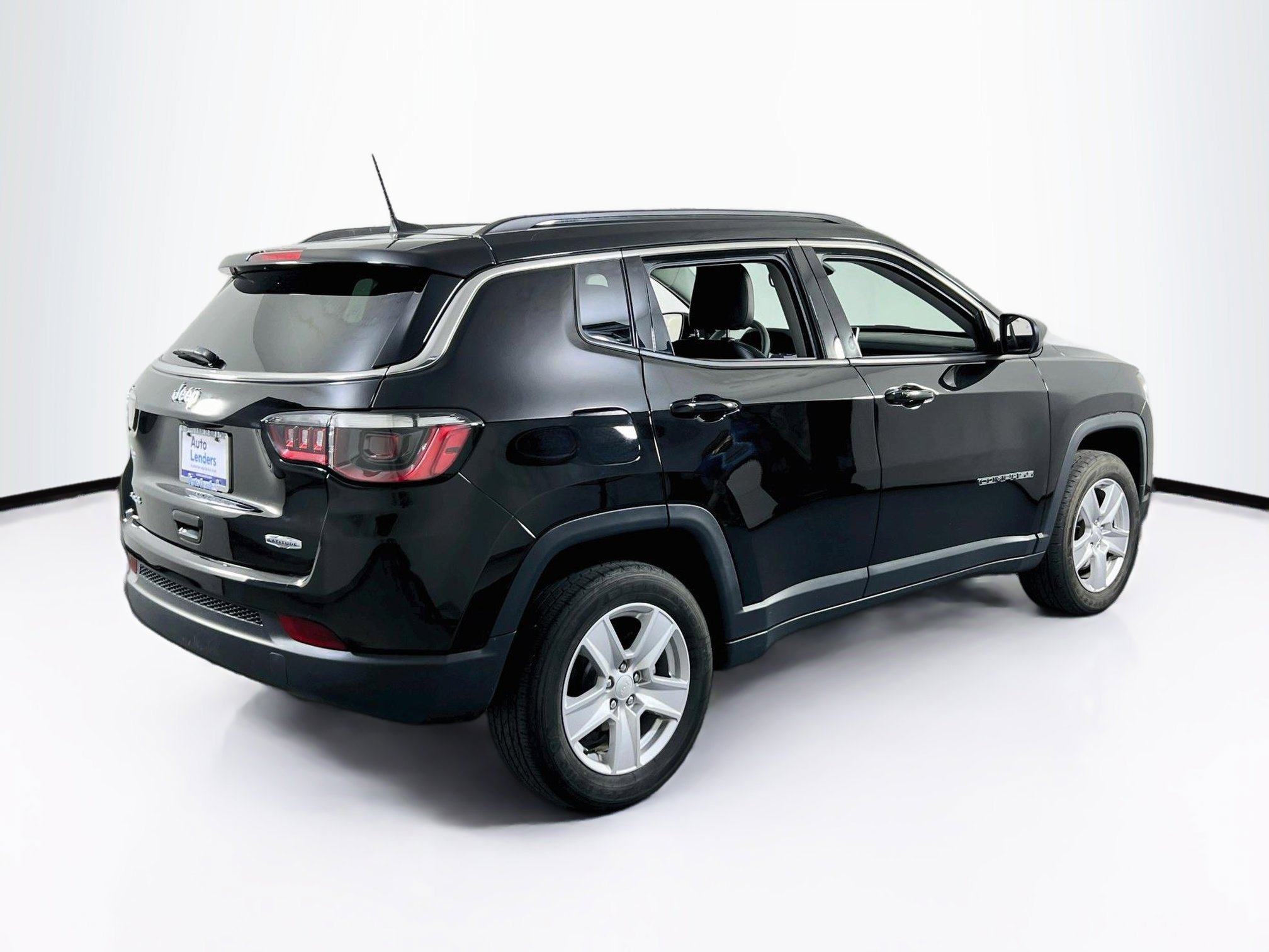Used 2022 Jeep Compass Latitude AWD/4WD image 5