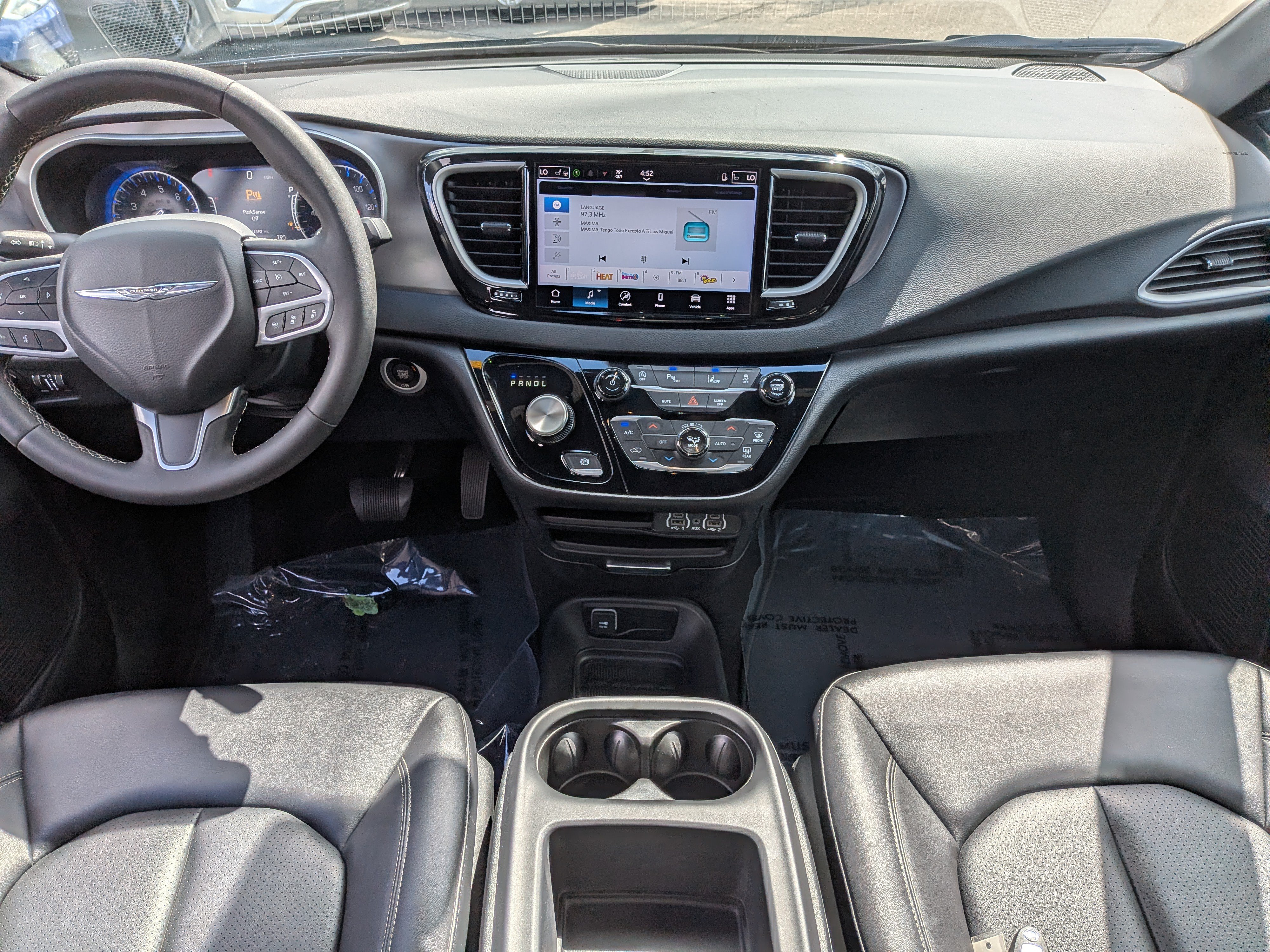 Used 2025 Chrysler Pacifica Select FWD image 17